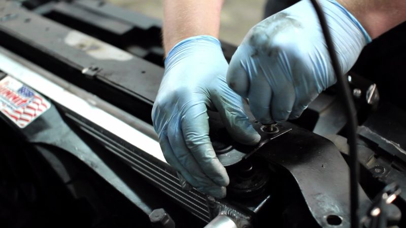 Mishimoto 97-04 Ford Mustang w/ Stabilizer System Manual Aluminum Radiator - #MMRAD-MUS-97B
