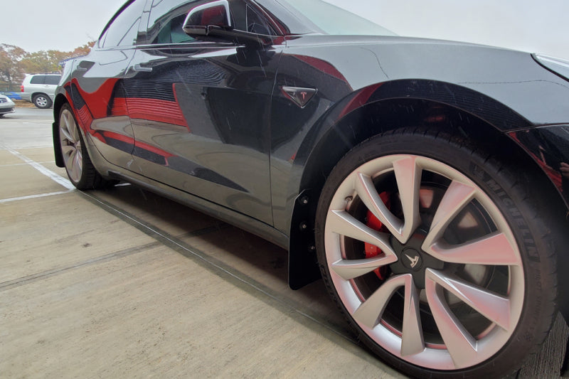 Rally Armor Mud Flaps - 2017-2023 Tesla 3 - RAL UR Blk Flap/Dark Grey Logo - #MF62-UR-BLK/DGRY