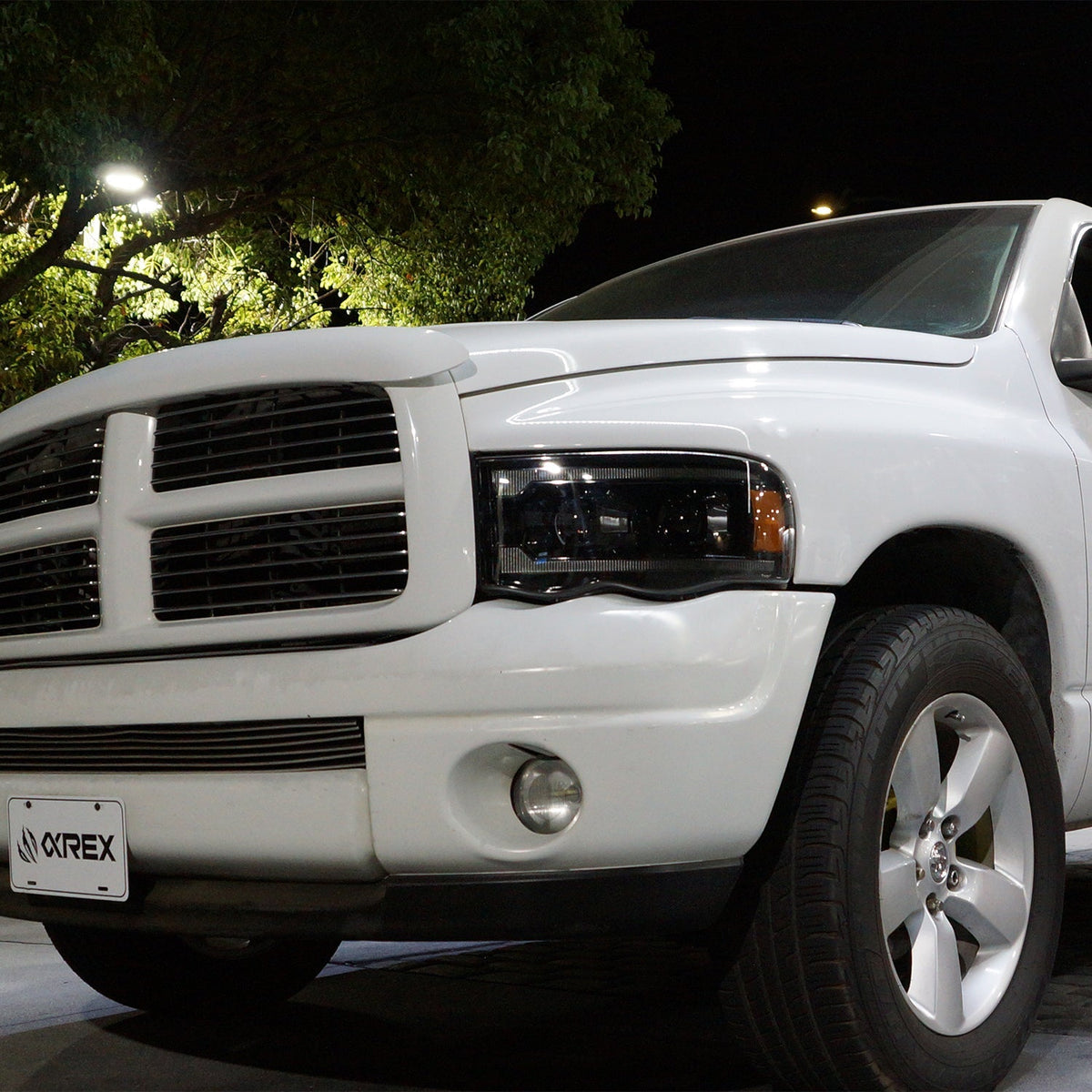 AlphaRex 880571 02-05 Dodge Ram 1500 PRO-Series Projector Headlights Plank Style Chrome with Sequential Signal