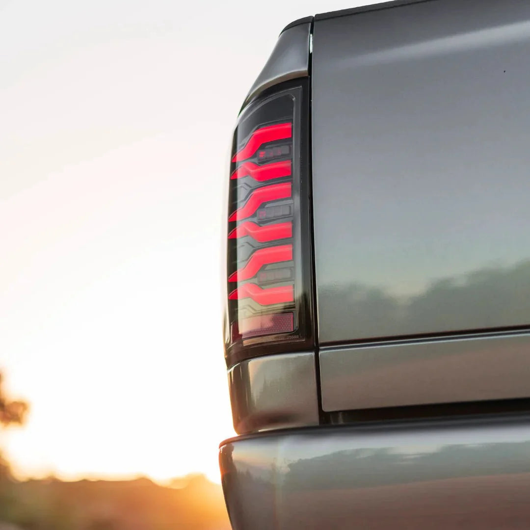 AlphaRex 641060 07-08 Dodge Ram1500/07-09 Dodge Ram 2500+3500 Luxx-Series LED Tail Lights(Pair) Black/Red