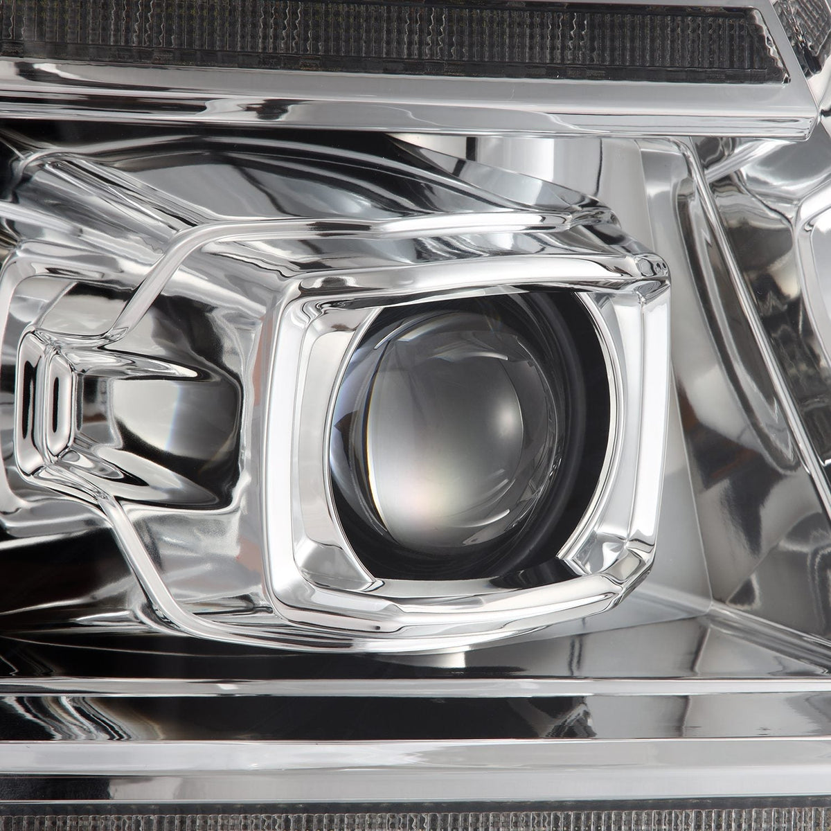 AlphaRex 880133 04-08 Ford F150 Chrome LUXX Series Projector headlights