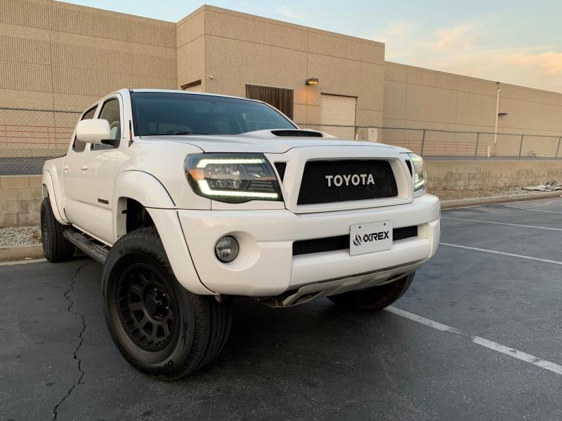 AlphaRex 880734 05-11 Toyota Tacoma LUXX Crystal Headlights Plank Style Chrome with Activation Light/DRL