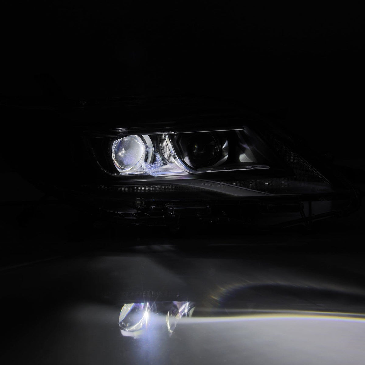 AlphaRex 880766 11-21 Toyota Sienna LUXX LED Projector Headlights Plank Style Black with Sequential Signal/DRL