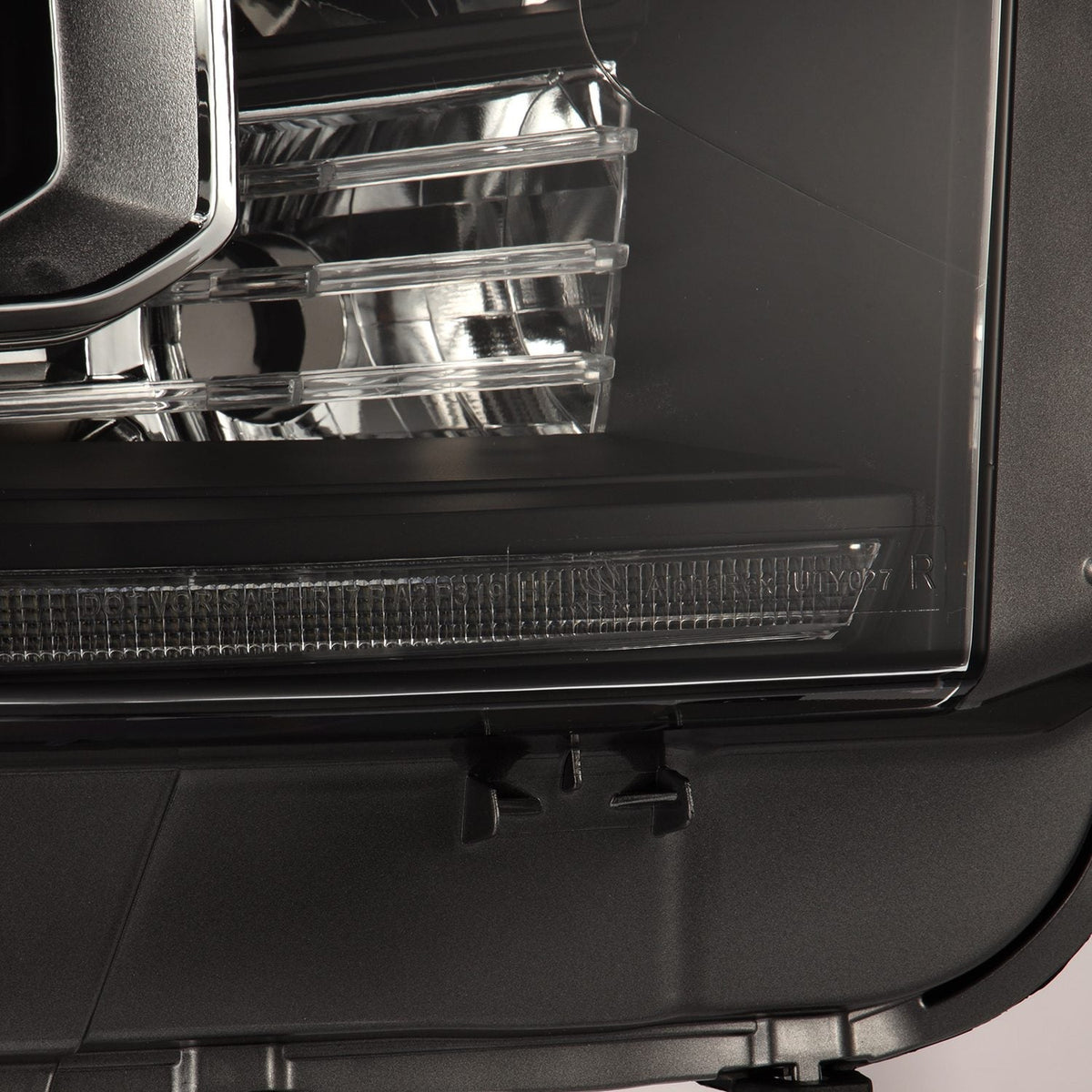AlphaRex 880835 14-21 Toyota Tundra LUXX-Series LED Projector Headlights Black with Activation Light & Sequential Signal + DRL