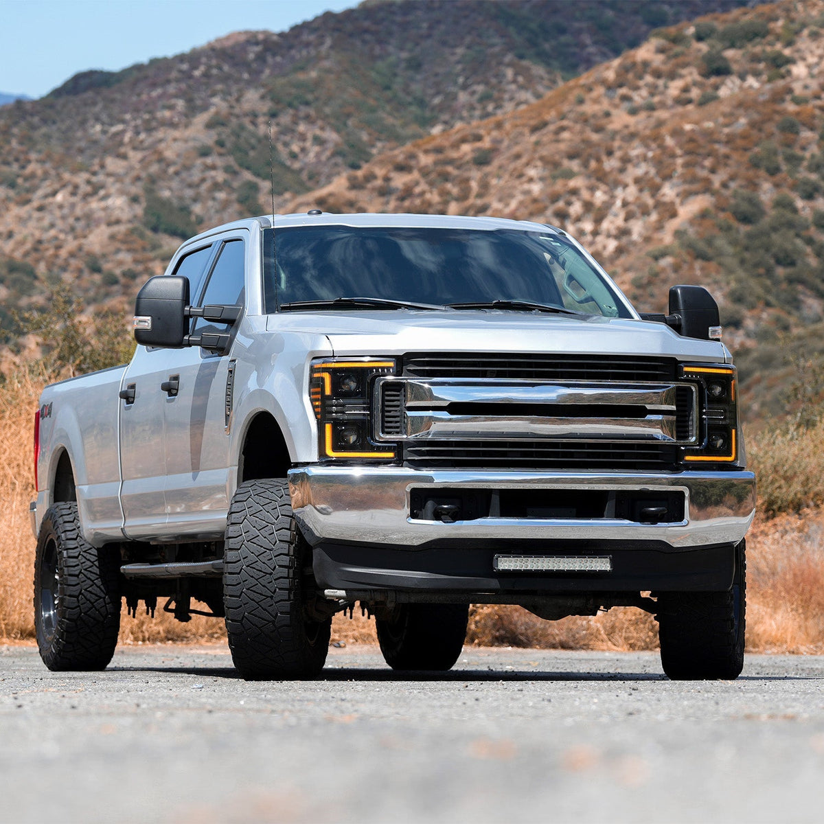 AlphaRex 880346 17-19 Ford F-250/350/450/550 Super Duty LUXX-Series LED Projector Headlights Chrome with Sequential Signal & Switchback DRL