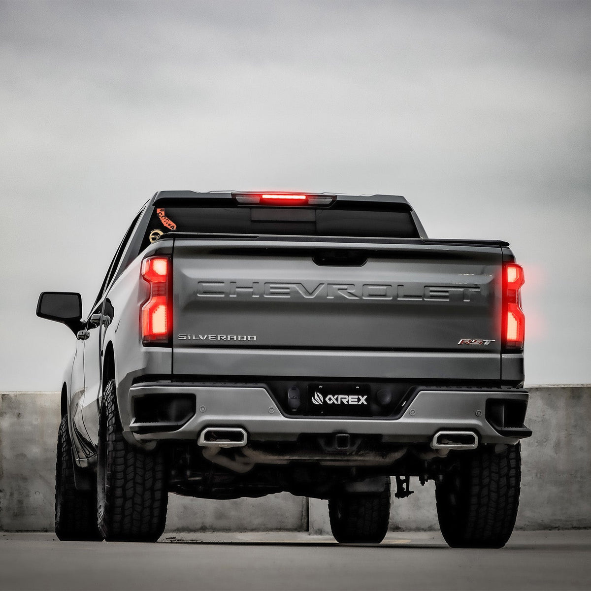 AlphaRex 620088 19-24 Chevrolet Silverado 1500 / 20-24 2500 HD/3500 HD LUXX-Series LED Tail Lights Black