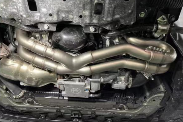 Invidia HS22SW4HDUEL 22-Up Subaru WRX FA24 UNEQUAL Length Header