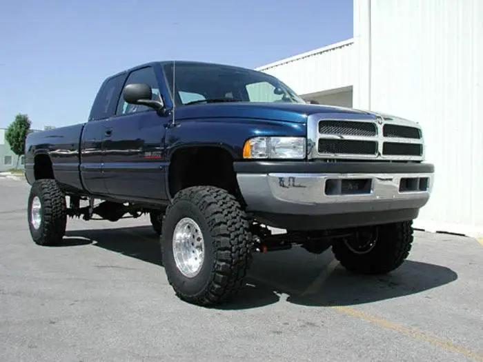 Tuff Country 35923KN 4.5in Lift Kit SX8000 for 2000-2002 Dodge Ram 3500 4WD