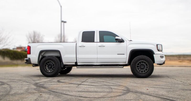 Cognito Motorsports 210-P0957 3-Inch Performance Leveling Kit with Fox 2.0 IFP Shocks (Cast Steel OEM Control Arms) for 2007-2020 Chevrolet Silverado / GMC Sierra 1500, Chevrolet Tahoe / Suburban, GMC Yukon