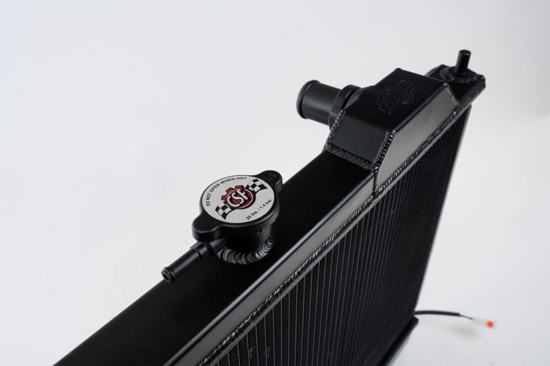 CSF 7075B Radiator w/12in Fan & Shroud/-16AN - Black for 01-07 Mitsubishi Evo 7