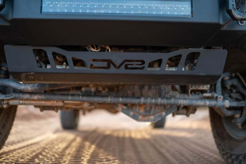 DV8 Offroad 18-23 Jeep Wrangler JL/JT Front Bumper Sway-Bar Disconnect Motor Skid Plate - #SPJL-02