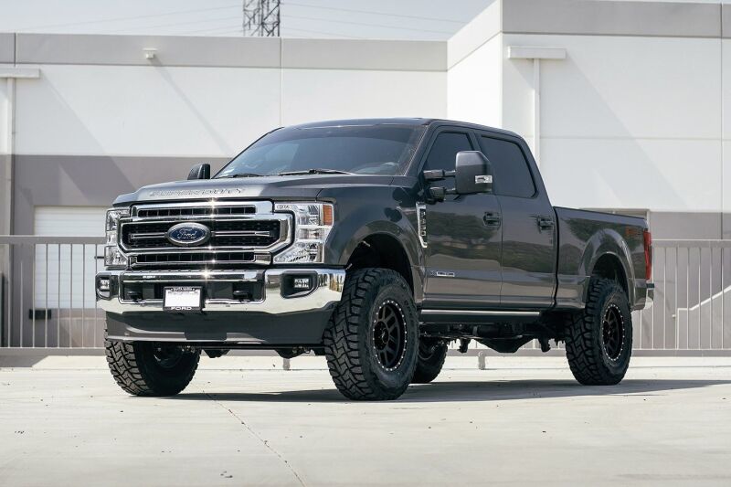 Cognito Motorsports 220-P1135 3-Inch Performance Lift Kit with Fox PS 2.0 IFP Shocks for 2020-2024 Ford F-250 / F-350 Super Duty 4WD