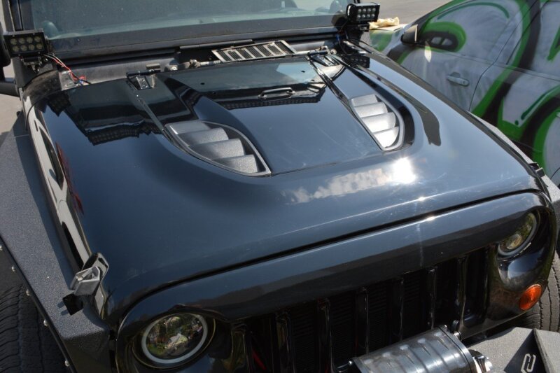 DV8 Offroad 07-18 Jeep Wrangler JK Rubicon 10th Anniversary Replica Hood - #HDMB07-TA