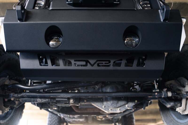 DV8 Offroad 18-23 Jeep Wrangler JL/JT Front Bumper Sway-Bar Disconnect Motor Skid Plate - #SPJL-02