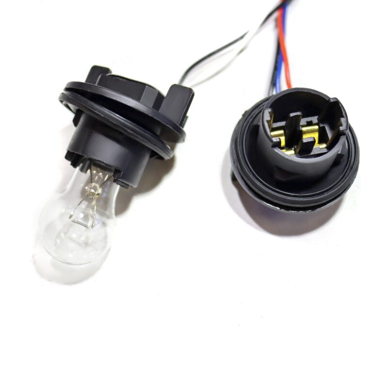 AlphaRex 652200 18-20 Ford F-150 Wiring Adapter OEM to AlphaRex Taillight Converter (Req 18-20 Ford F-150)