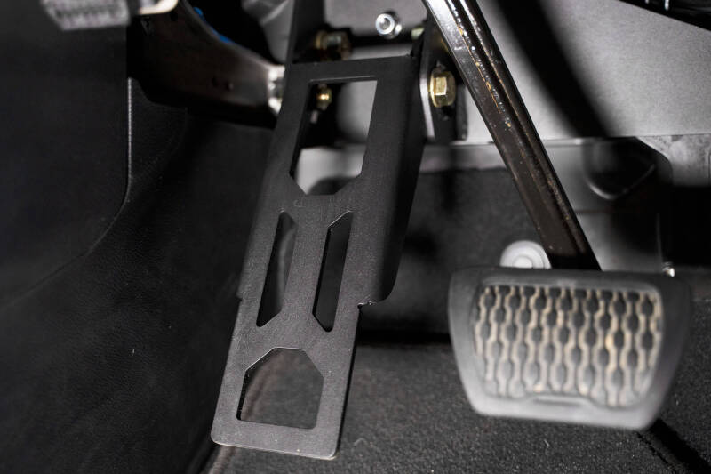 DV8 Offroad 18-20 Jeep Wrangler JL Adjustable Dead Pedal - #STJL-03