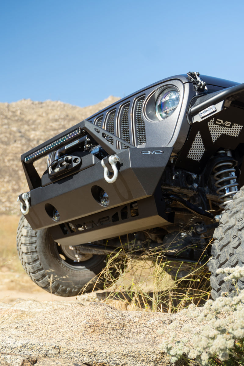 DV8 Offroad 18-23 Jeep Wrangler JL/JT Front Bumper Sway-Bar Disconnect Motor Skid Plate - #SPJL-02