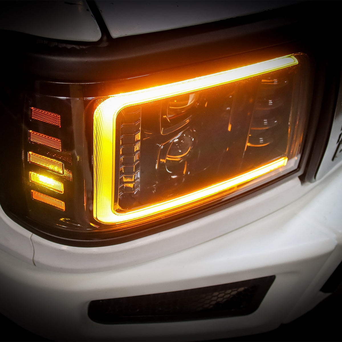 AlphaRex 880265 92-96 Ford F-Series/Bronco PRO-Series Projector Headlights Alpha-Black with Sequential Signal & DRL