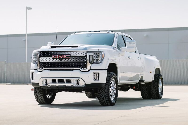 Cognito Motorsports 510-P0931 3-Inch Elite Leveling Kit with King 2.5 Reservoir Shocks for 2020-2024 Chevrolet Silverado / GMC Sierra 2500 HD / 3500 HD