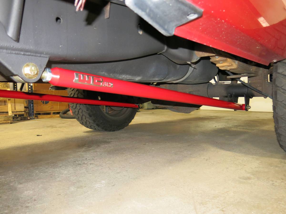 Wehrli Custom Fabrication WCF100855-GB ECLB & CCLB 68in Traction Bar Kit Gloss Black for Ford / Dodge / Ram HD