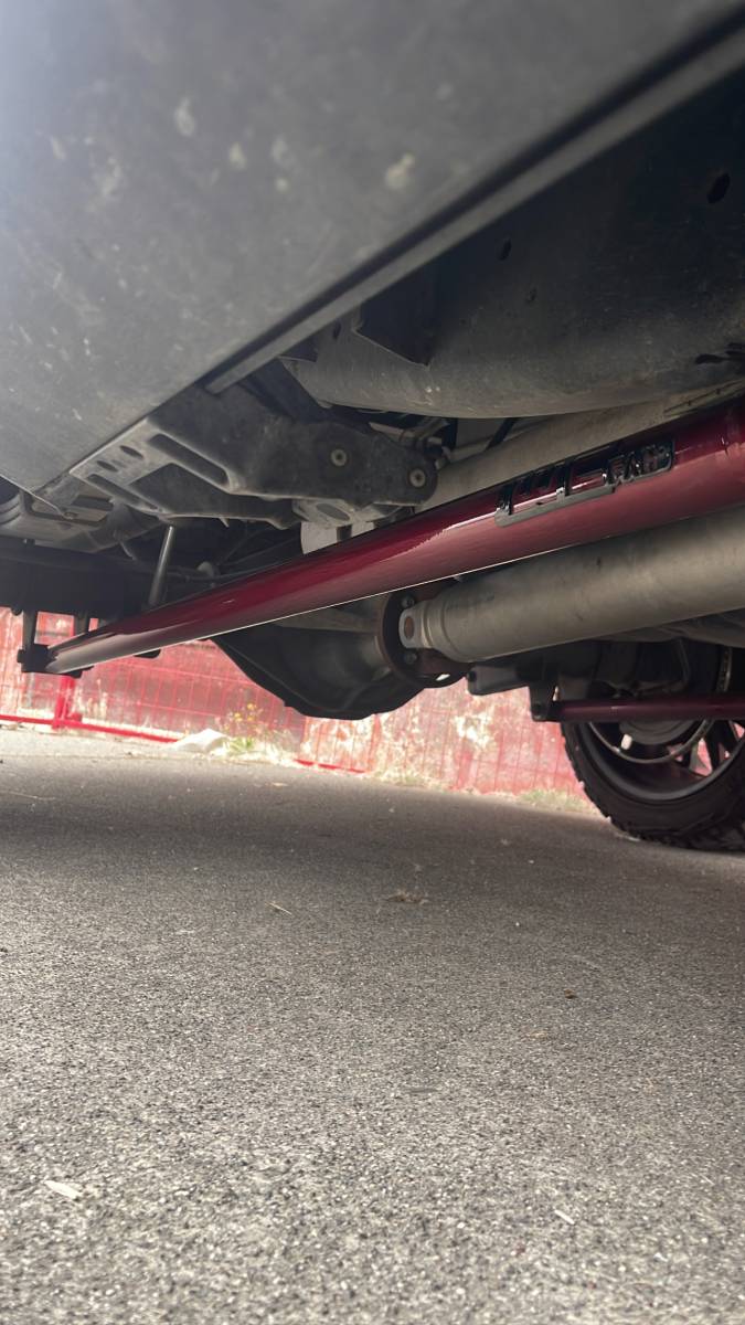 Wehrli Custom Fabrication WCF100854-GB RCLB/CCSB/ECSB 60in Traction Bar Kit Gloss Black for Ford / Dodge / Ram HD
