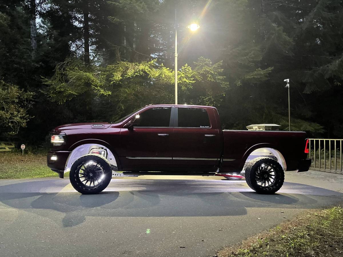 Wehrli Custom Fabrication WCF100855-GB ECLB & CCLB 68in Traction Bar Kit Gloss Black for Ford / Dodge / Ram HD