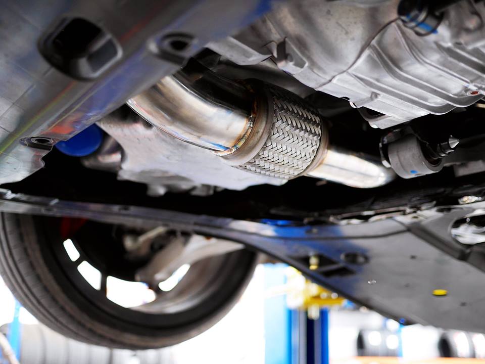 Invidia HS17CTRFGM3ST 17-21 Honda Civic Type-R FK8 R400 Gemini Titanium tips Cat-back Exhaust