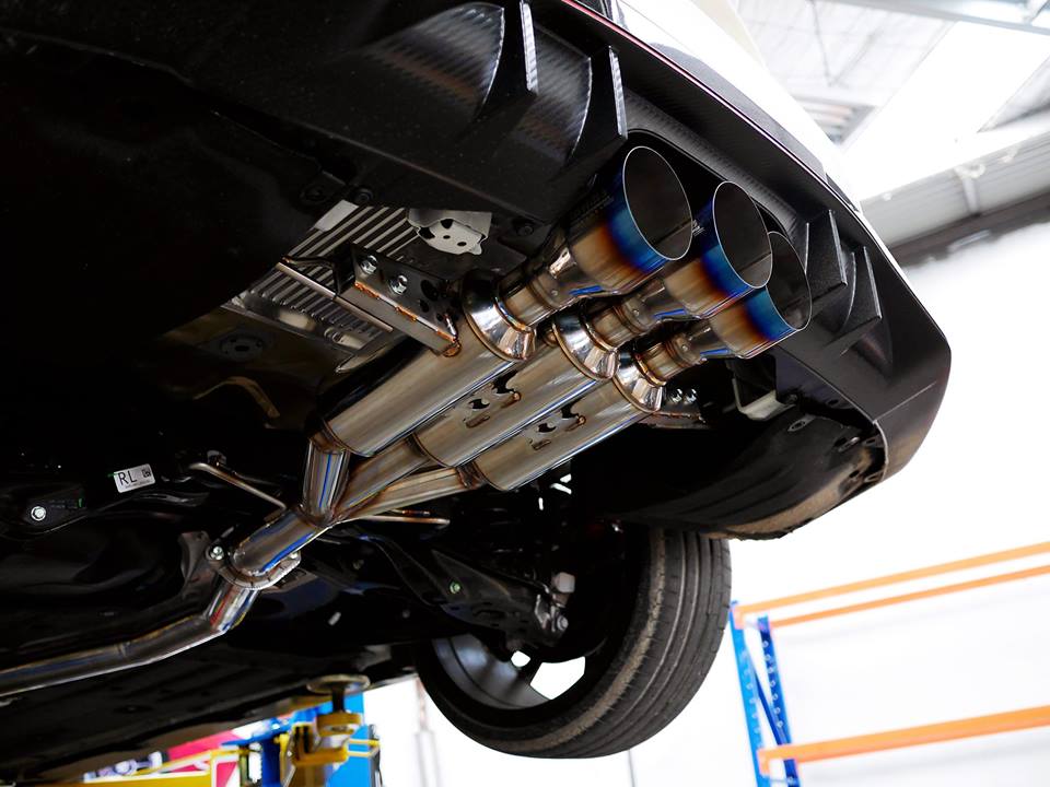 Invidia HS17CTRFGM3ST 17-21 Honda Civic Type-R FK8 R400 Gemini Titanium tips Cat-back Exhaust