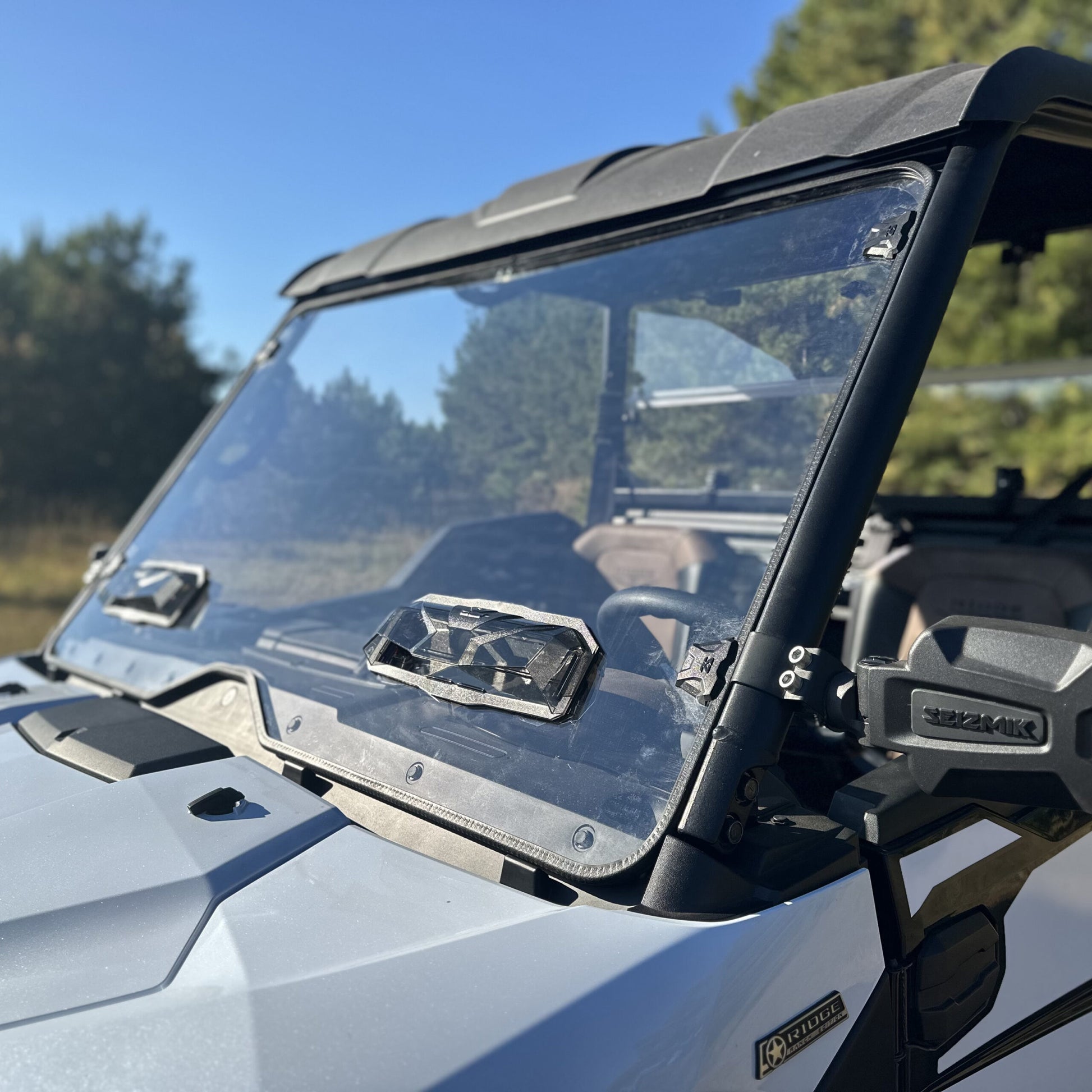 Seizmik 24+ Kawasaki Ridge Ranch Tool Less Windshield - Hardcoated 50-55317KIT