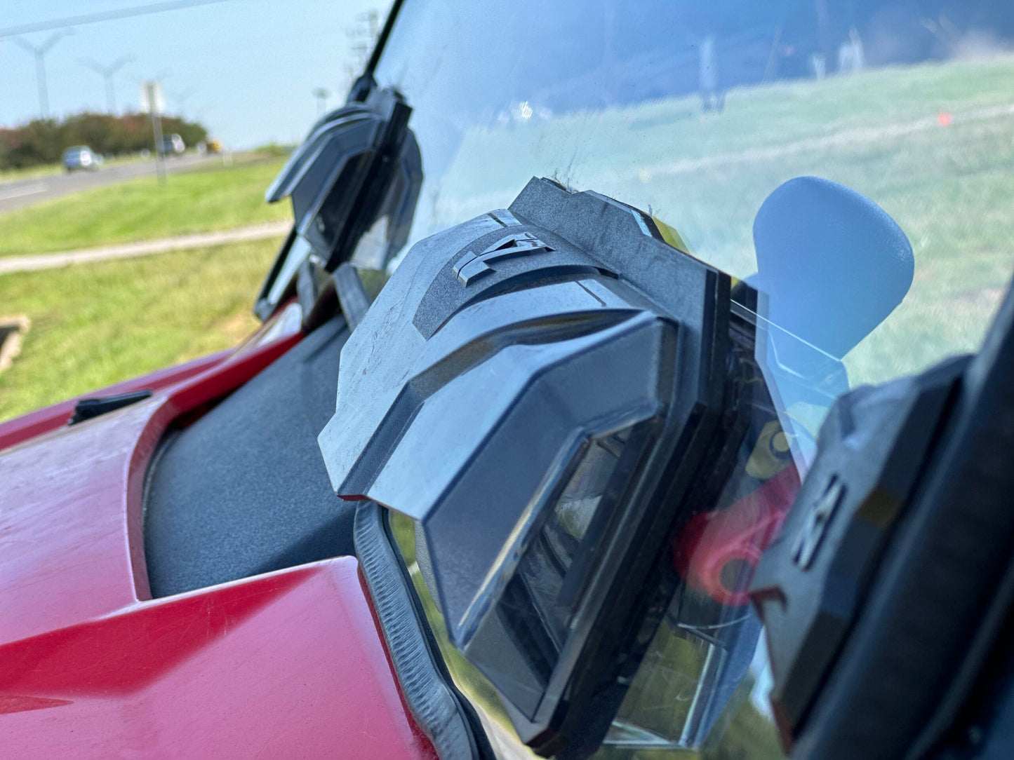 Seizmik 16-23 Honda Pioneer 1000/5 Windshield Vented AR2 50-50495kit