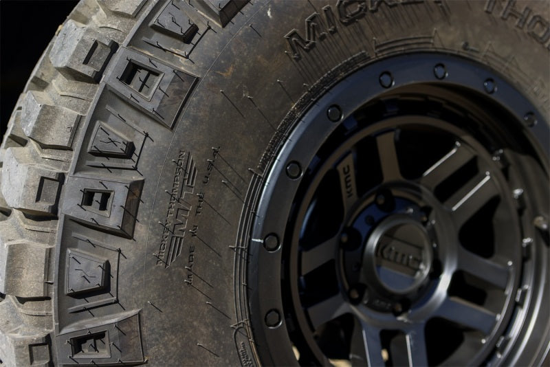 Mickey Thompson 331131005 Baja Legend MTZ LT305/55R20 125/122Q Mud Terrain Tire