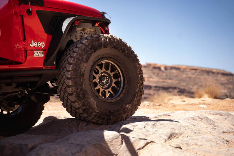 DV8 Offroad 2018+ Jeep Wrangler JL Front Inner Fenders - Black - #INFEND-03FB
