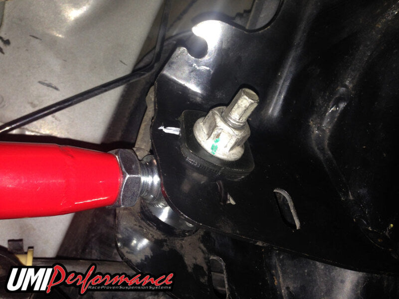 UMI Performance 2524-R Toe Rods Adjustable Roto-Joint Red for 2008-2009 G8
