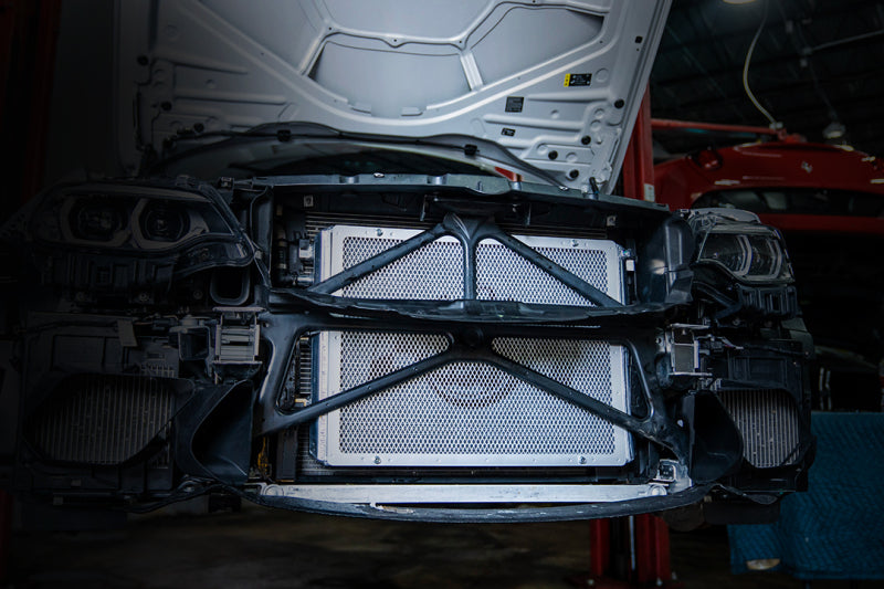 CSF 8075V Heat Exchanger w/Rock Guard - Black for 2014+ BMW M3