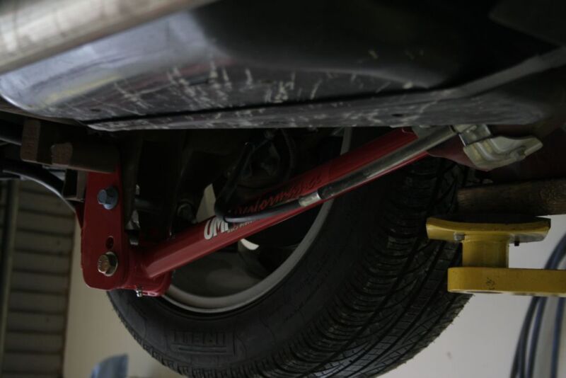UMI Performance 103560-R Rear Anti-Hop Kit Stage 1 Red for 2005-2014 Mustang