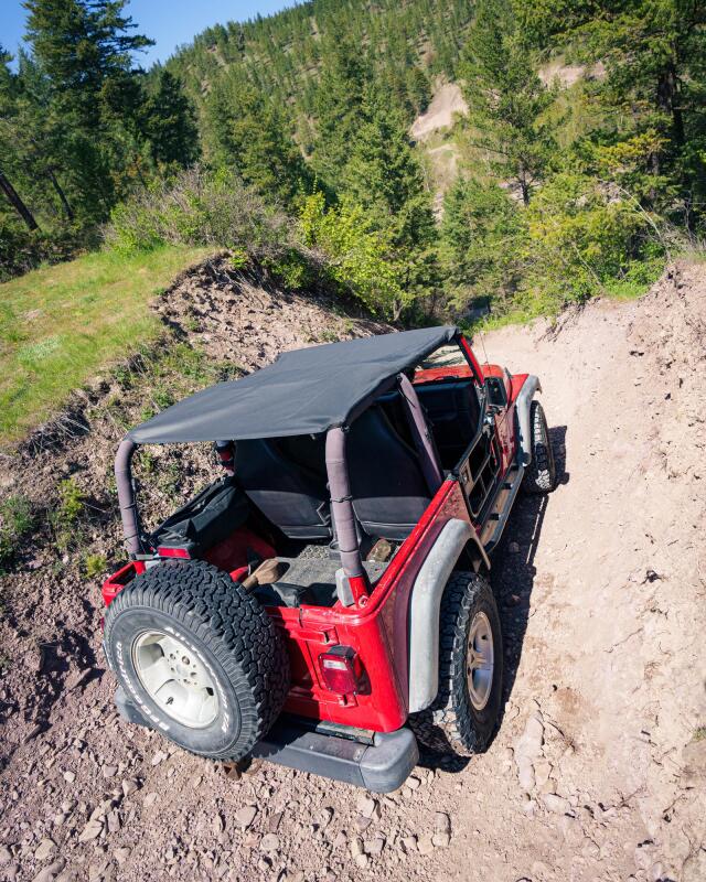 Bestop 97-02 Jeep Wrangler TJ Header Safari Bikini (Mesh)