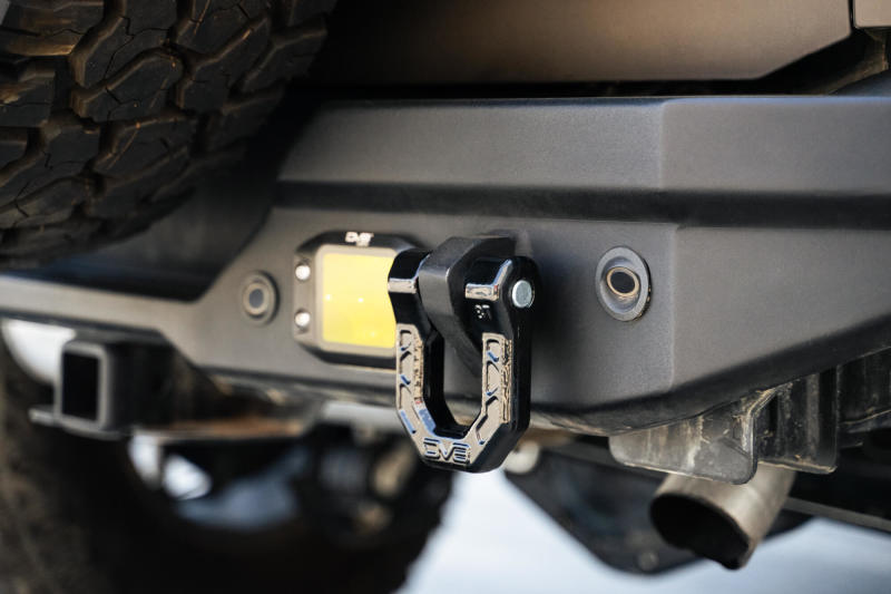 DV8 Offroad Elite Series D-Ring Shackles - Pair (Black) - #UNSK-01BL