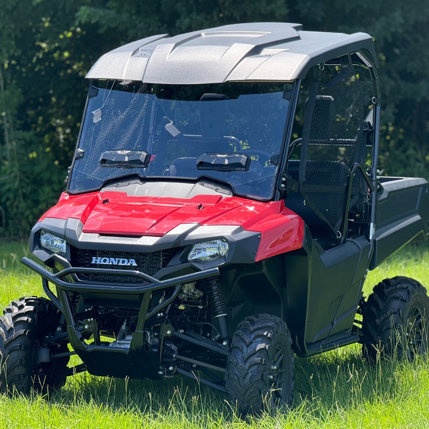 Seizmik 14-25 Honda Pioneer 700 Vented Tool-Less Windshield Hard Coated 50-55321KIT