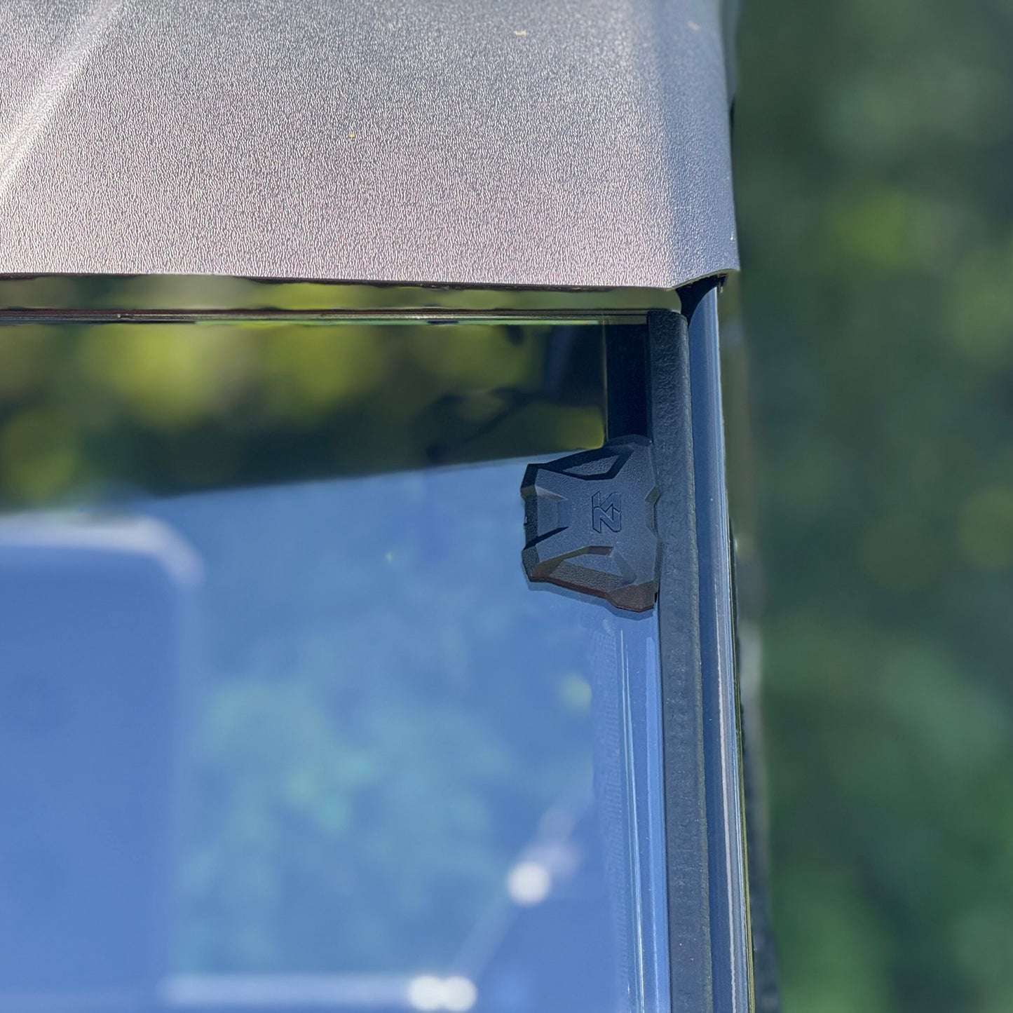 Seizmik 14-25 Honda Pioneer 700 Vented Tool-Less Windshield UV 50-55322KIT